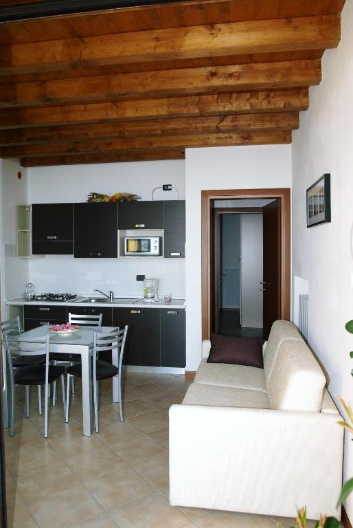 Residence Mirena - Rebomaholidays Tignale Habitación foto