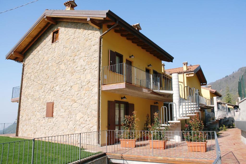 Residence Mirena - Rebomaholidays Tignale Habitación foto